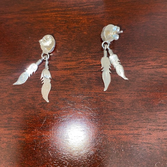 RARE GENUINE SUGILITE NAVAJO EARRINGS W STERLING SILVER 🪶 FEATHERS. - Picture 5 of 10